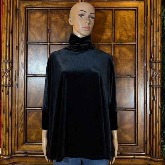 WynneLayers Black Stretch Velvet Side Slit Turtleneck Top - Picture 2 of 14